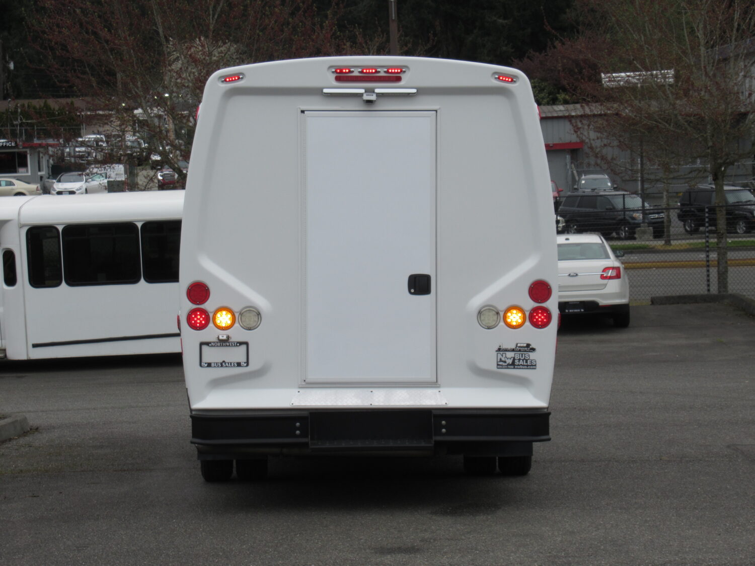 2016 Ford Ameritrans 23 Passenger + Rear Luggage Shuttle Bus - S47759 - Image 11