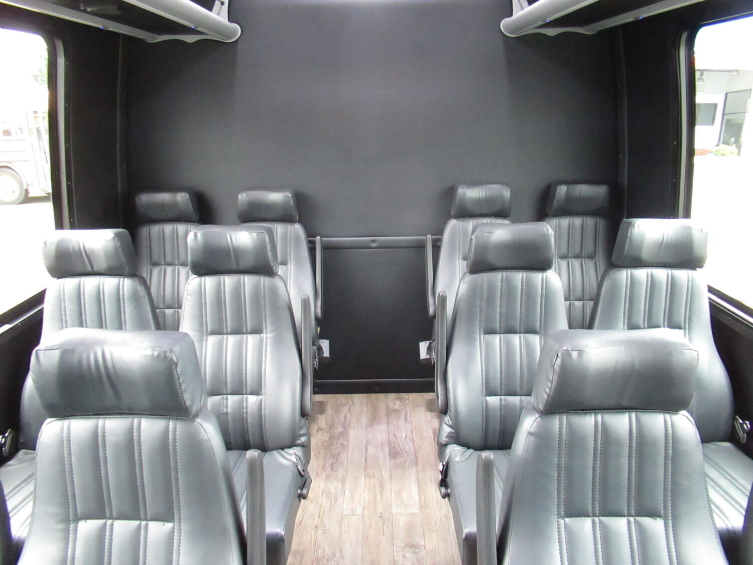 2016 Ford Ameritrans 23 Passenger + Rear Luggage Shuttle Bus - S47759 - Image 7