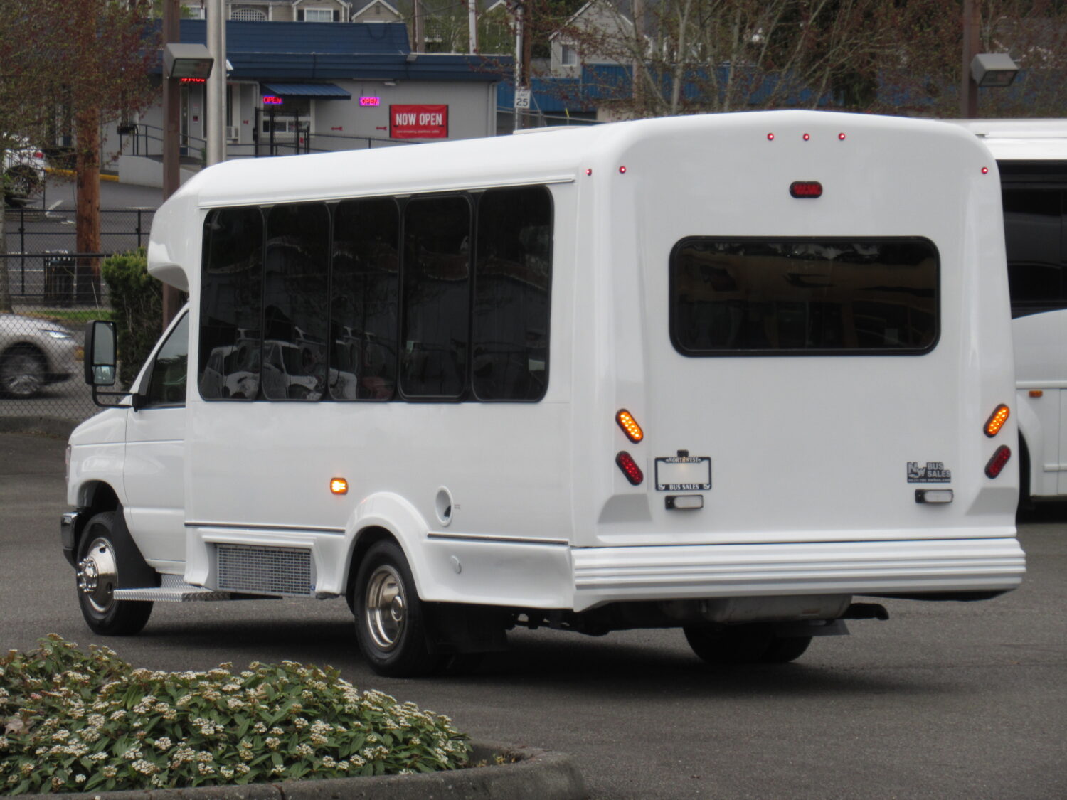 2019 Ford Eldorado Aerotech 14 + Interior Luggage Shuttle Bus - S11163 - Image 4