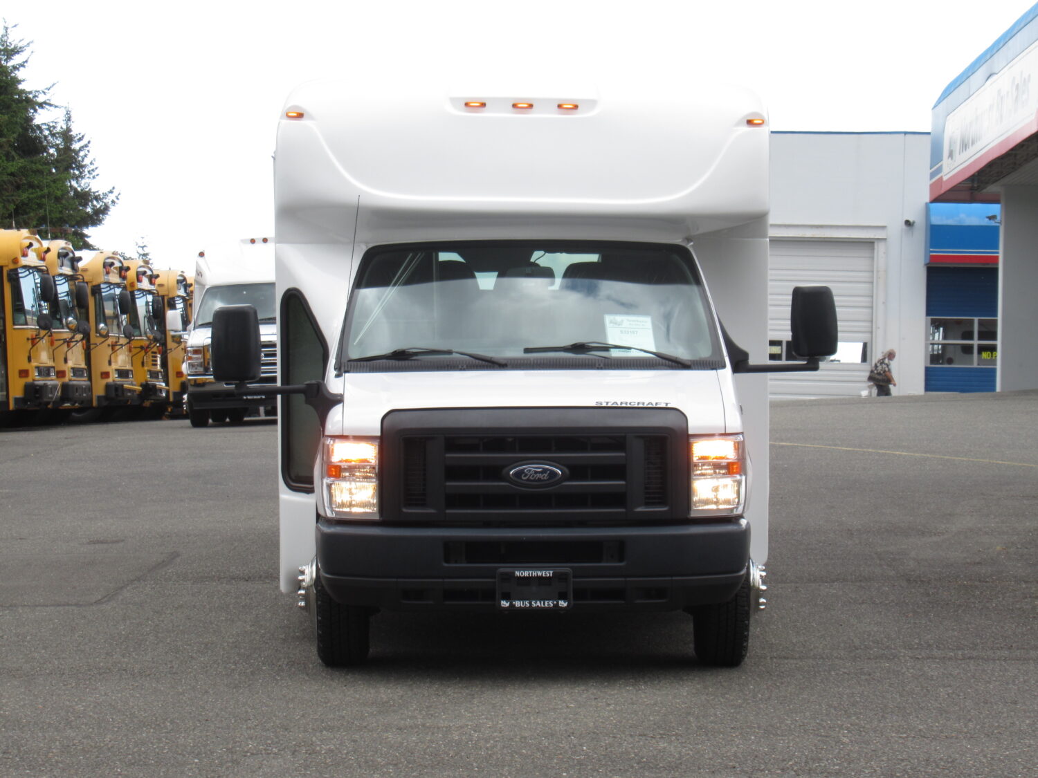 2019 Ford Starcraft Allstar 25 Passenger Shuttle Bus - S32167 - Image 12