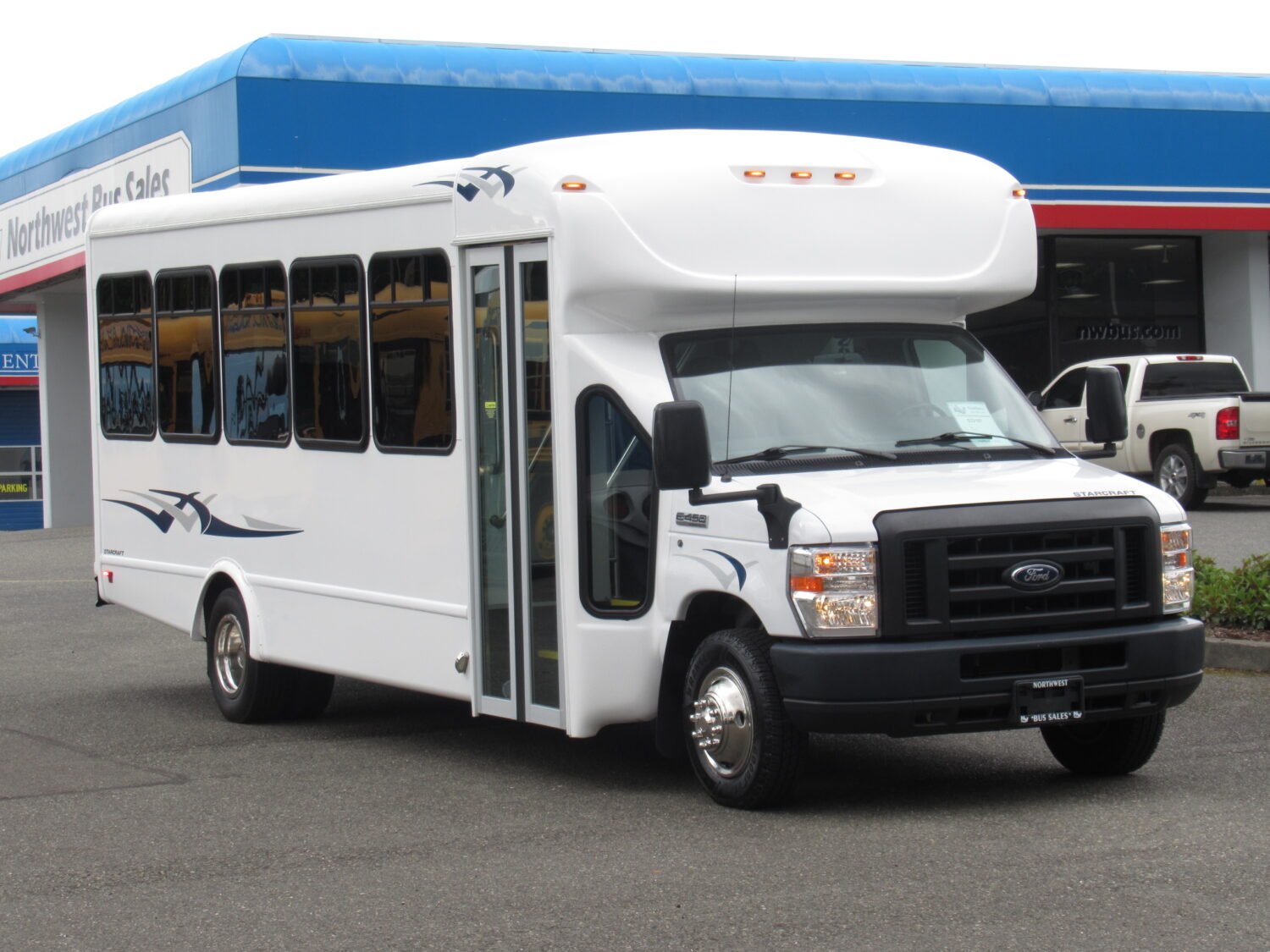 2019 Ford Starcraft Allstar 25 Passenger Shuttle Bus - S32167