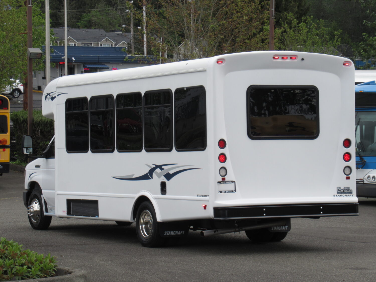 2019 Ford Starcraft Allstar 25 Passenger Shuttle Bus - S32167 - Image 4