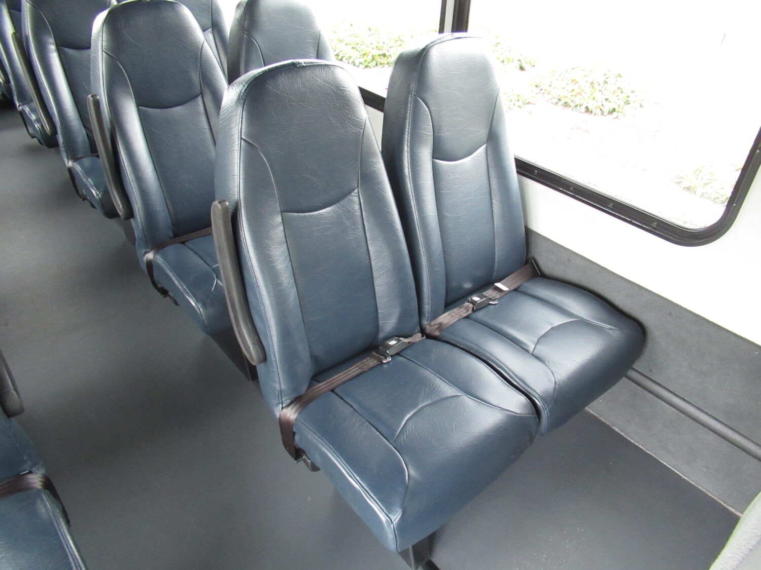 2019 Ford Starcraft Allstar 25 Passenger Shuttle Bus - S32167 - Image 9