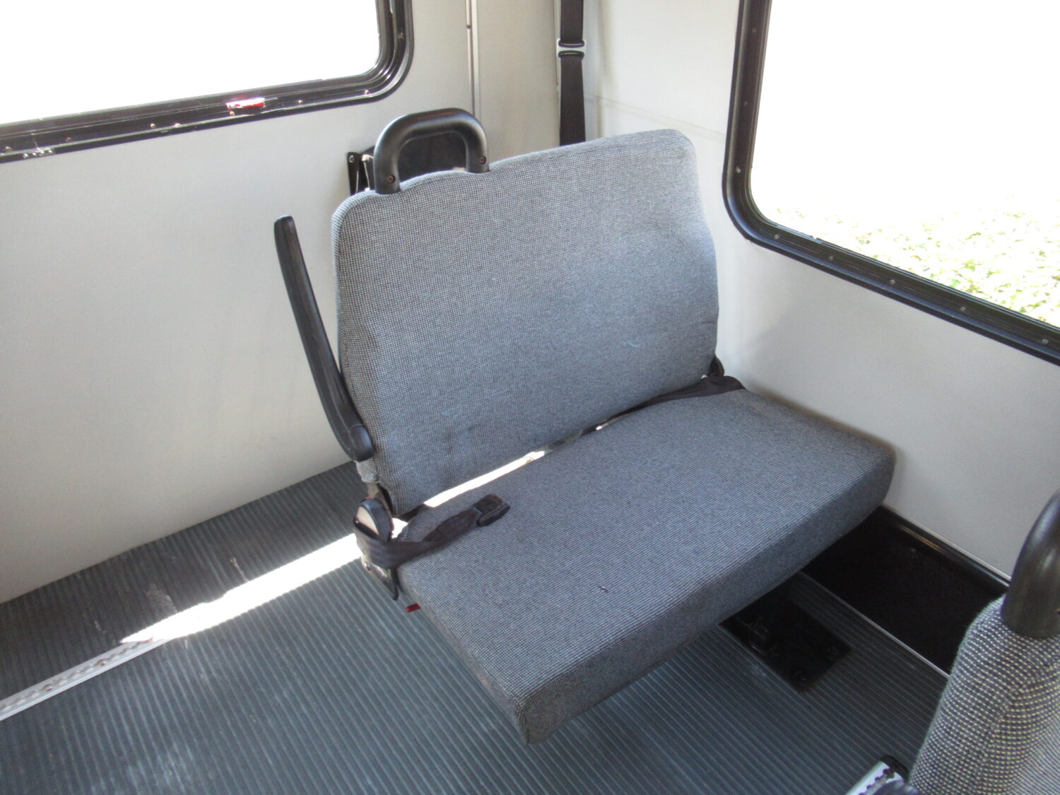 2009 Chevrolet Champion 14 Passenger + 1 Wheelchair ADA Shuttle - S20682 - Image 10