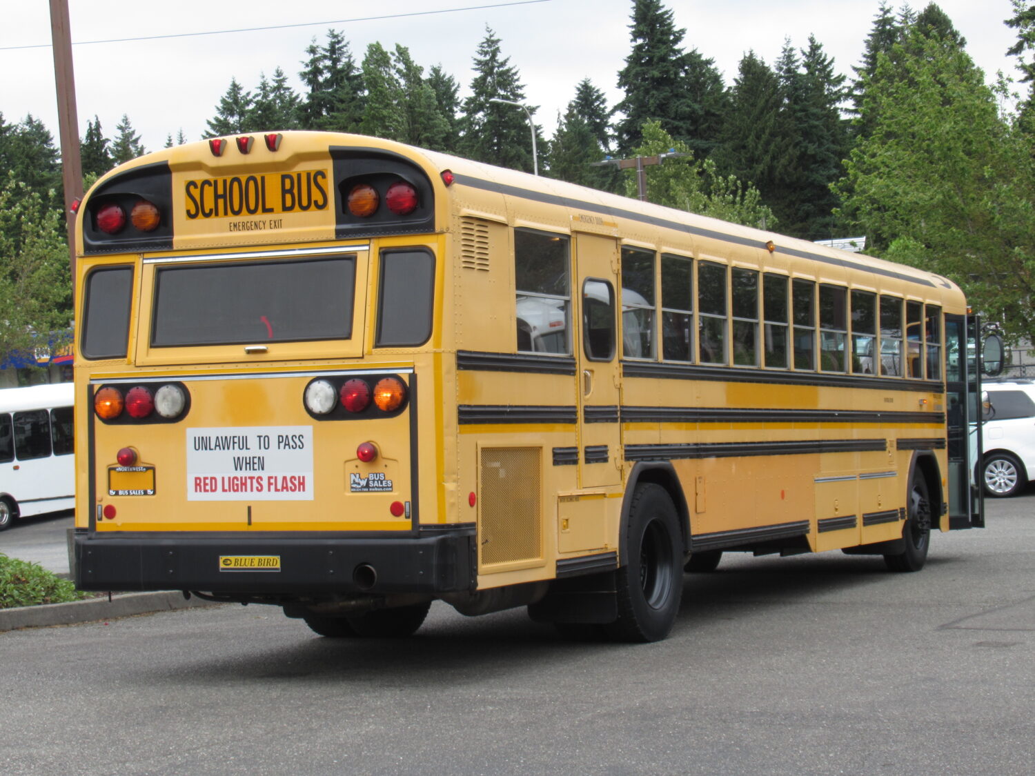2006 Blue Bird All American 78 Passenger School Bus - B32504 - Image 3
