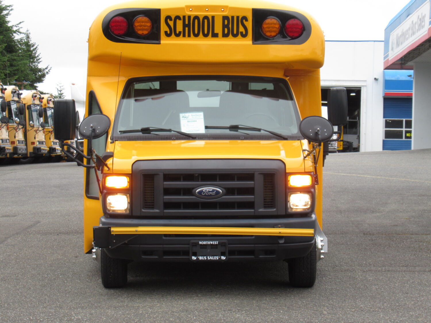 2016 Ford E-450 Stacraft Quest 30 Passenger School Bus - B03994 - Image 12