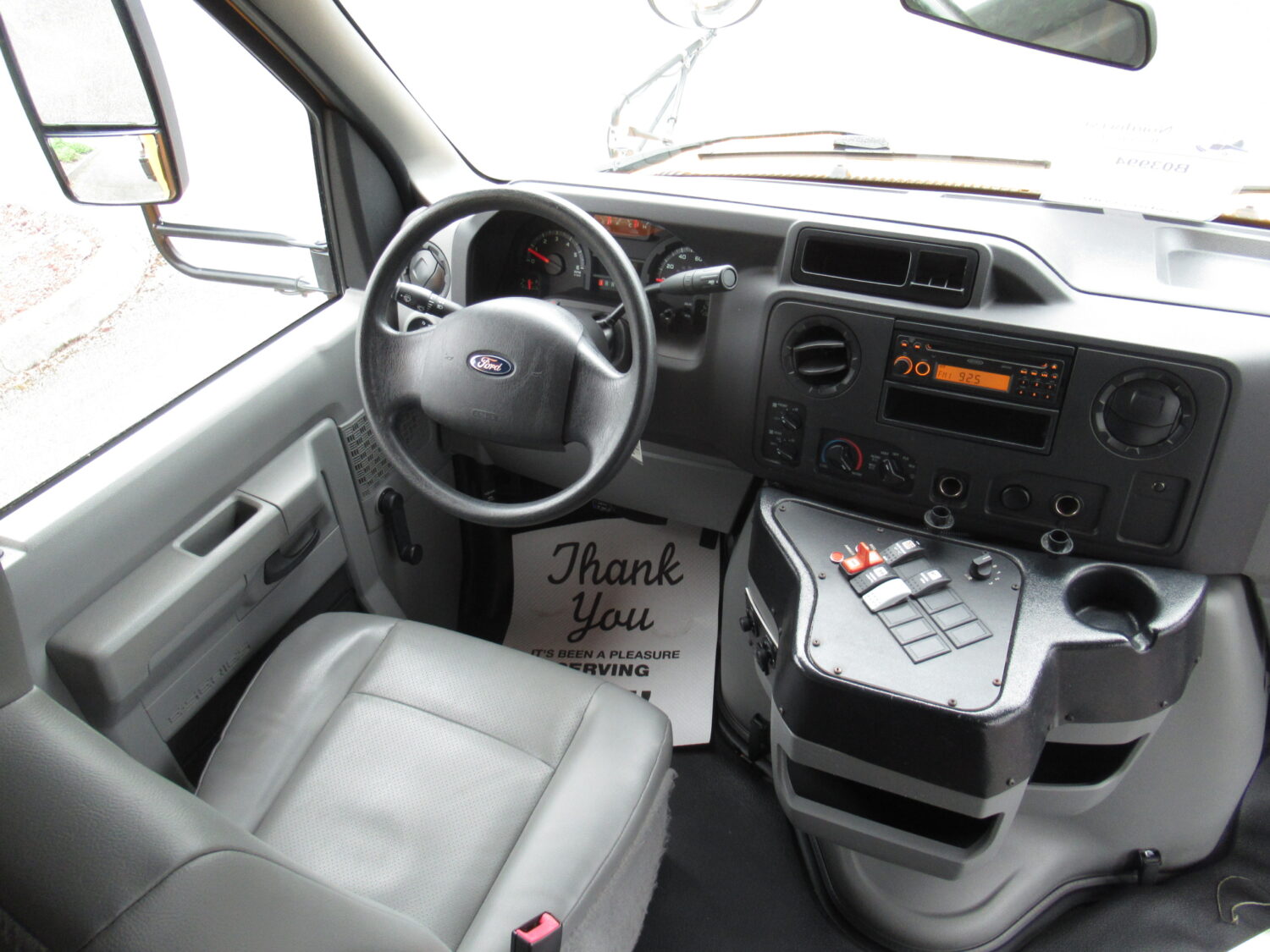 2016 Ford E-450 Stacraft Quest 30 Passenger School Bus - B03994 - Image 5