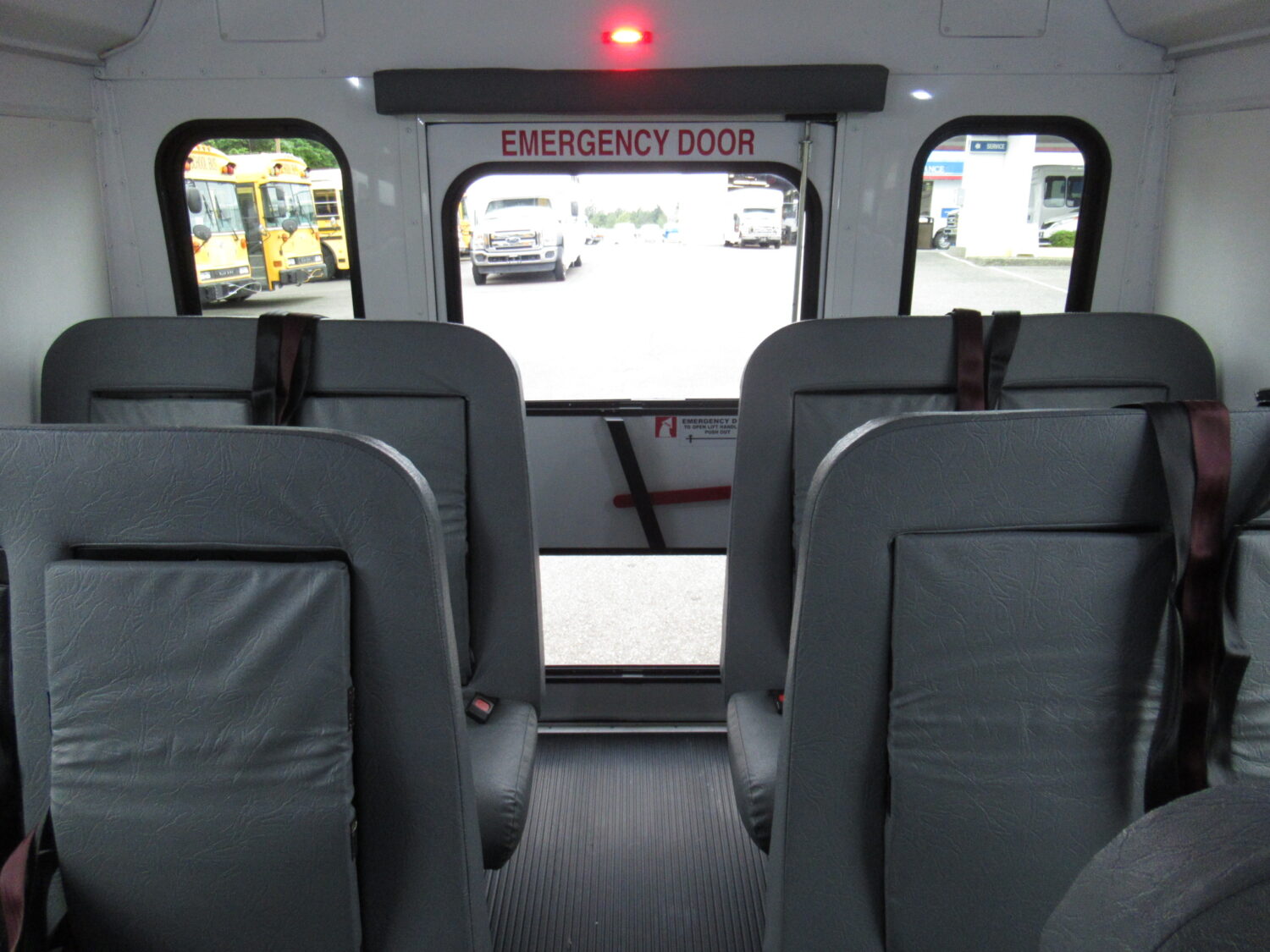 2016 Ford E-450 Stacraft Quest 30 Passenger School Bus - B03994 - Image 7