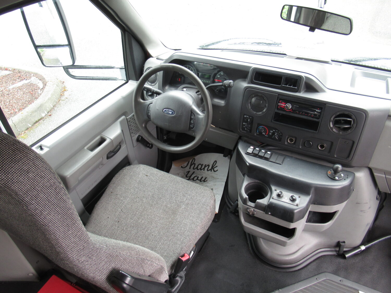 2011 Ford Elkhart ECII 14 Passenger ADA Wheelchair Shuttle Bus - S22651 - Image 5