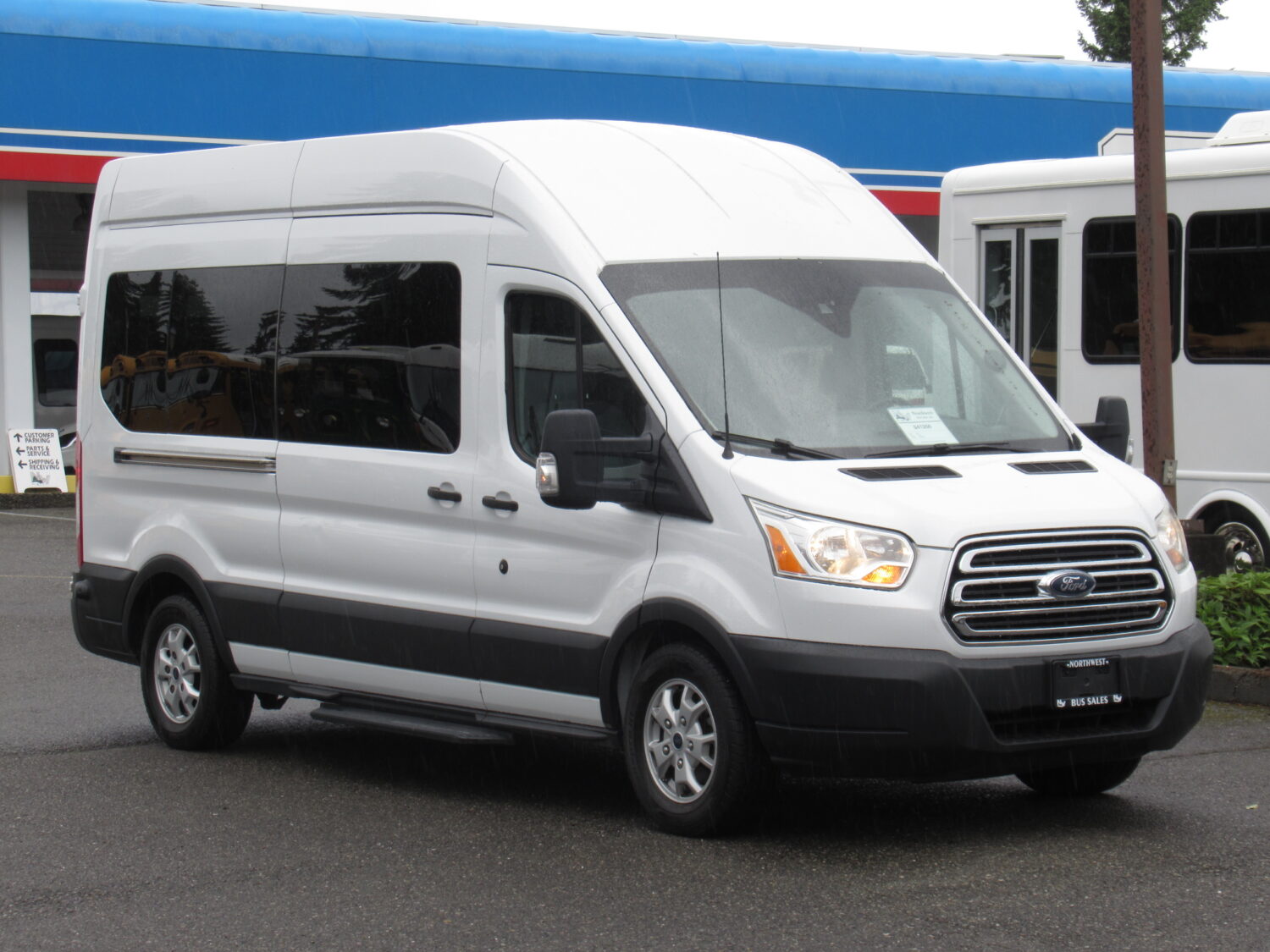 2015 Ford Transit 14 Passenger Van - S41266