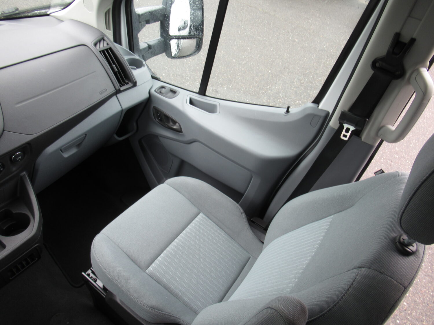 2015 Ford Transit 14 Passenger Van - S41266 - Image 9