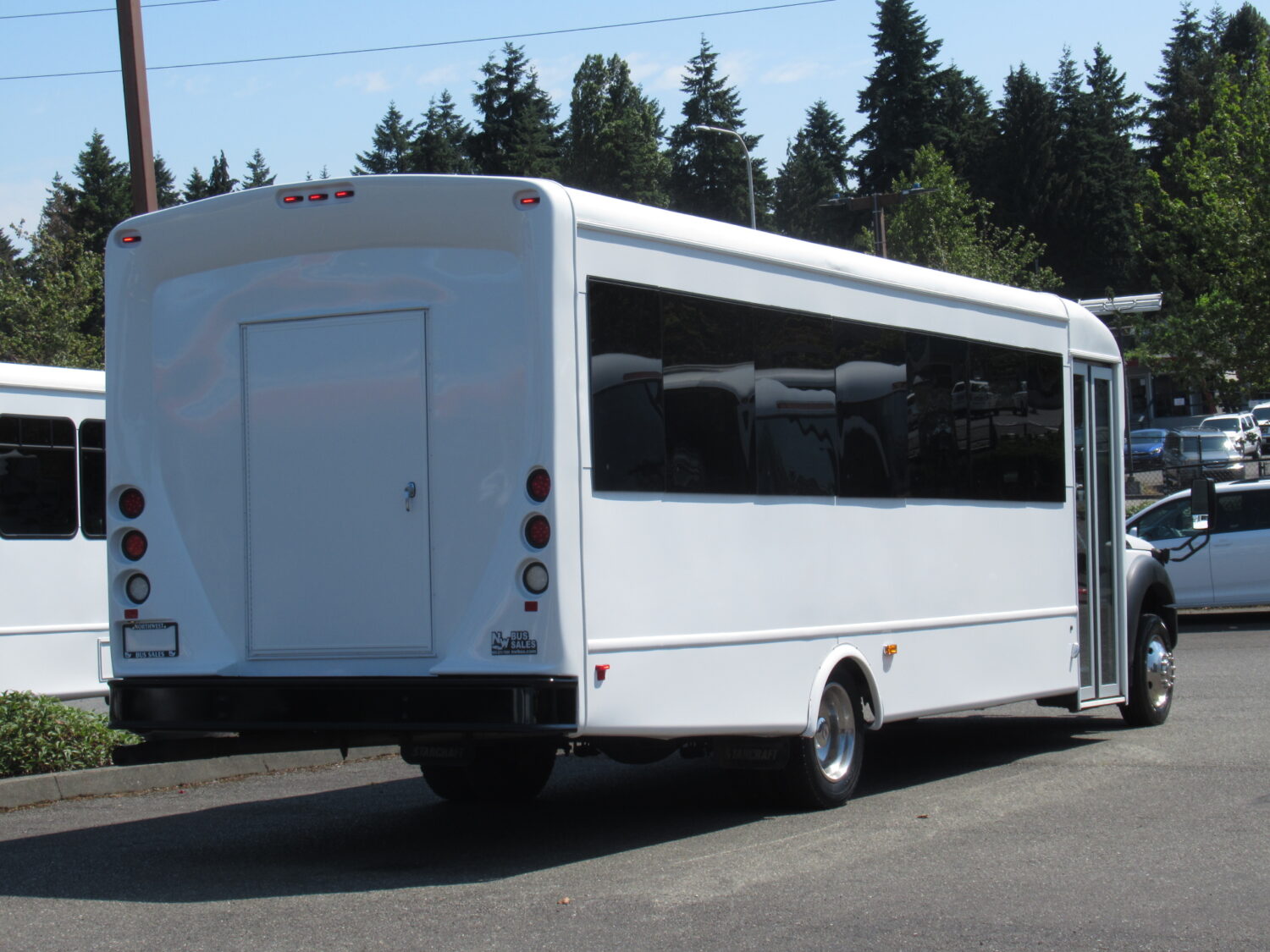 2016 Ford Starcraft Allstar XL 33 Passenger Shuttle Bus - S49508 - Image 3