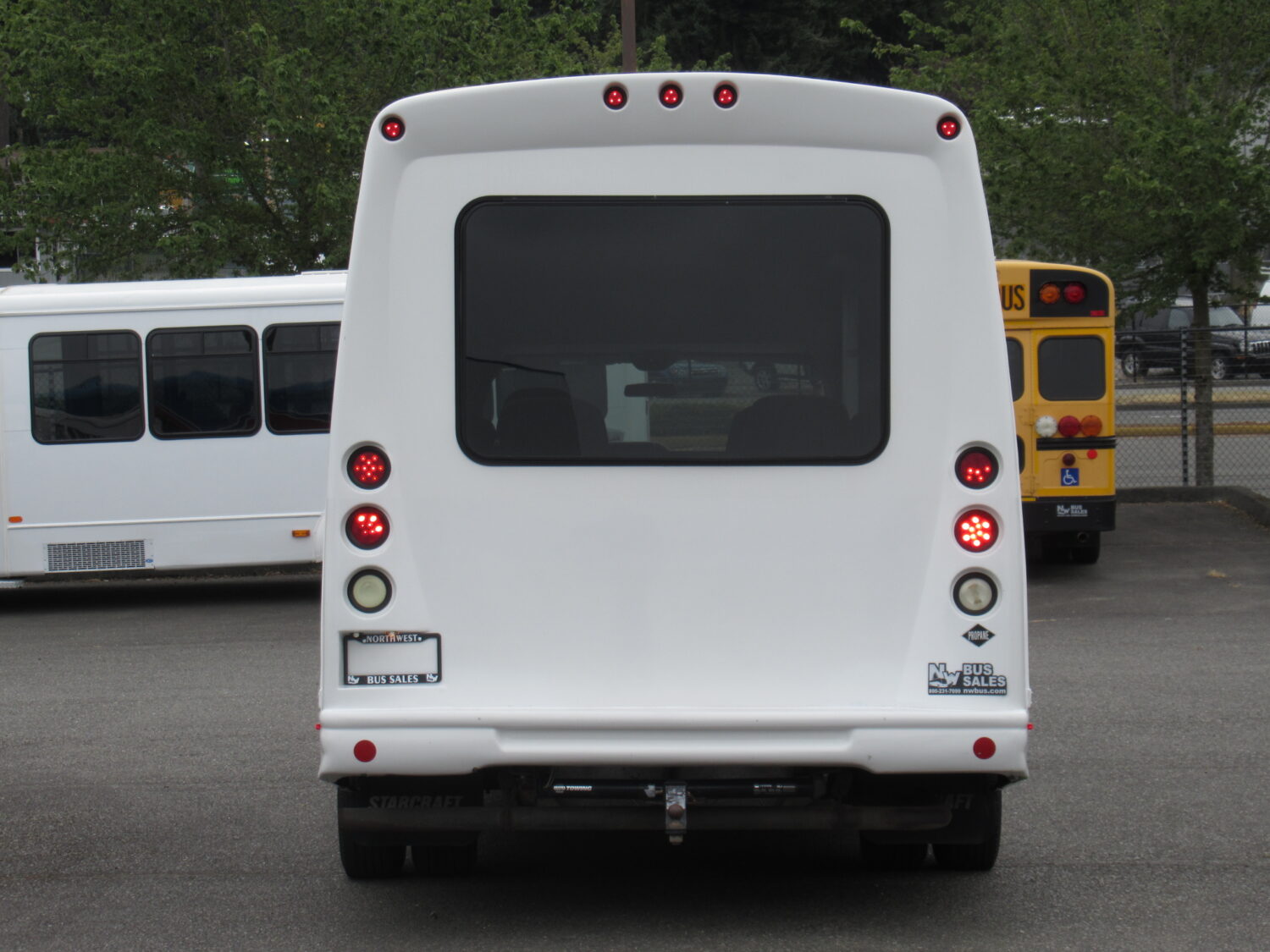 2011 Ford Starcraft Starquest 14 Passenger Shuttle Bus - S21342 - Image 11