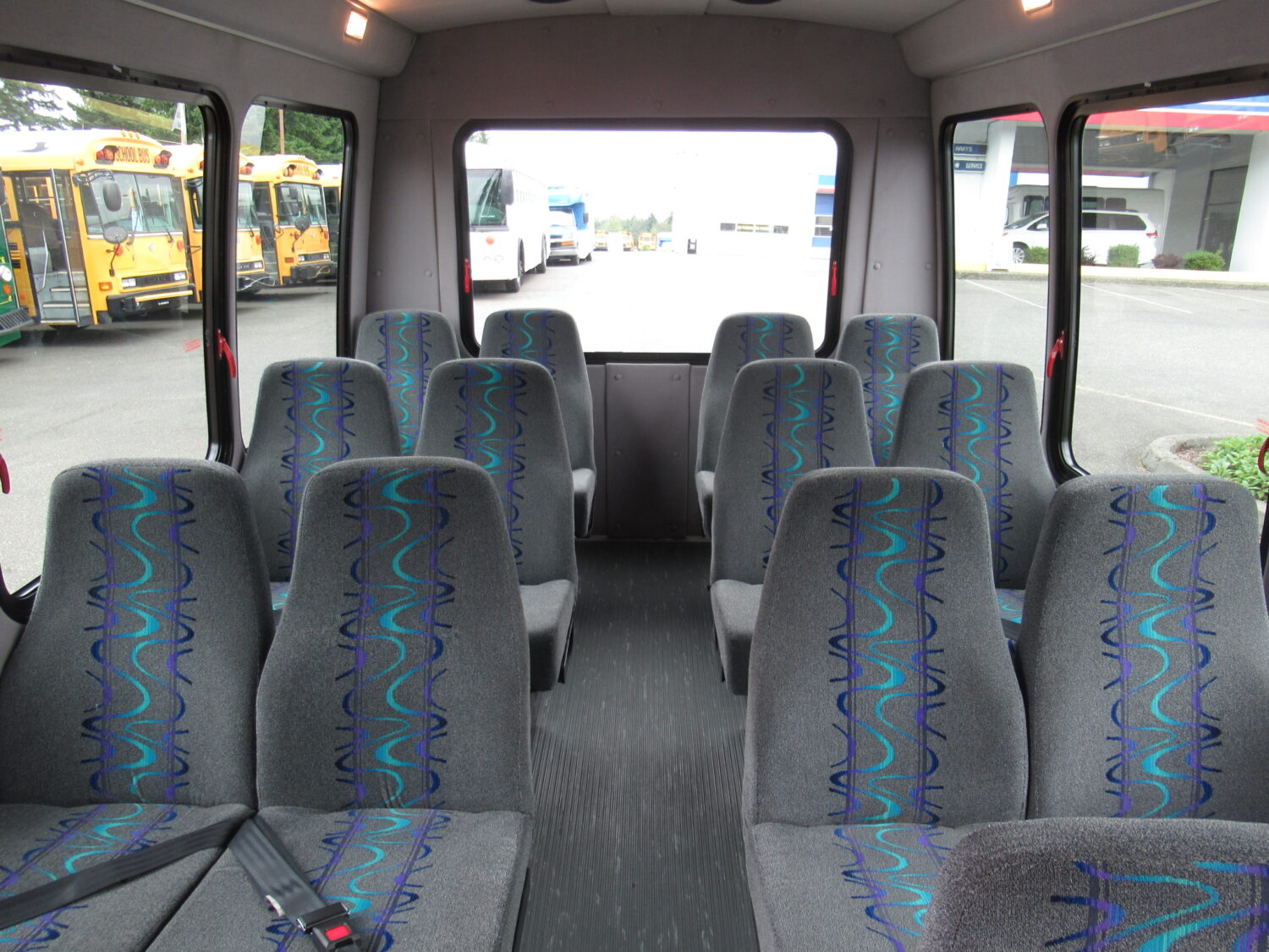 2011 Ford Starcraft Starquest 14 Passenger Shuttle Bus - S21342 - Image 6