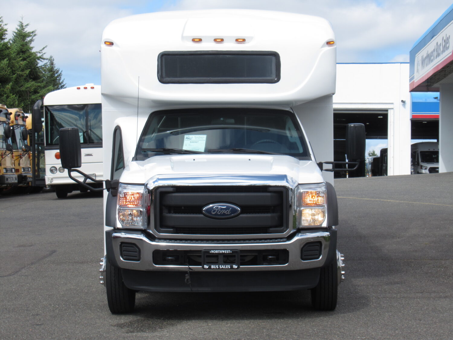 2016 Ford Starcraft Allstar XL 33 Passenger Shuttle Bus - S49507 - Image 12