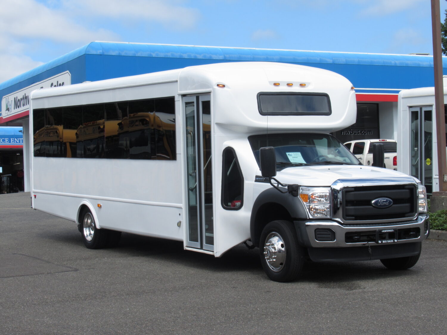 2016 Ford Starcraft Allstar XL 33 Passenger Shuttle Bus - S49507