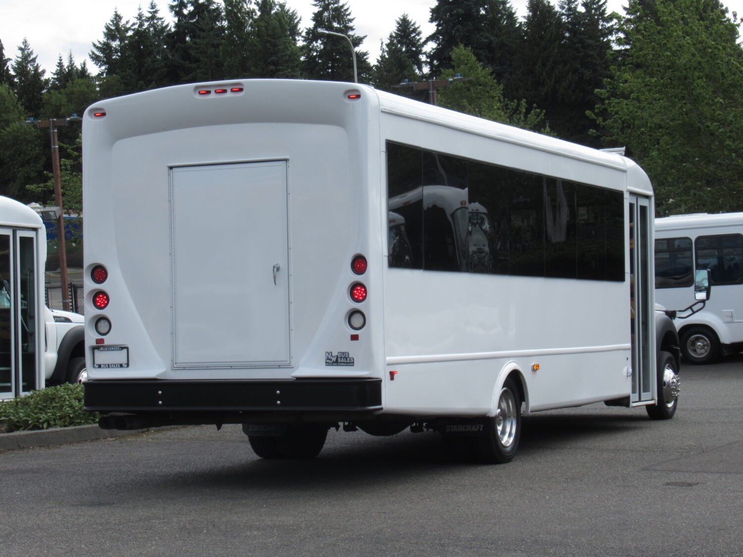 2016 Ford Starcraft Allstar XL 33 Passenger Shuttle Bus - S49507 - Image 3