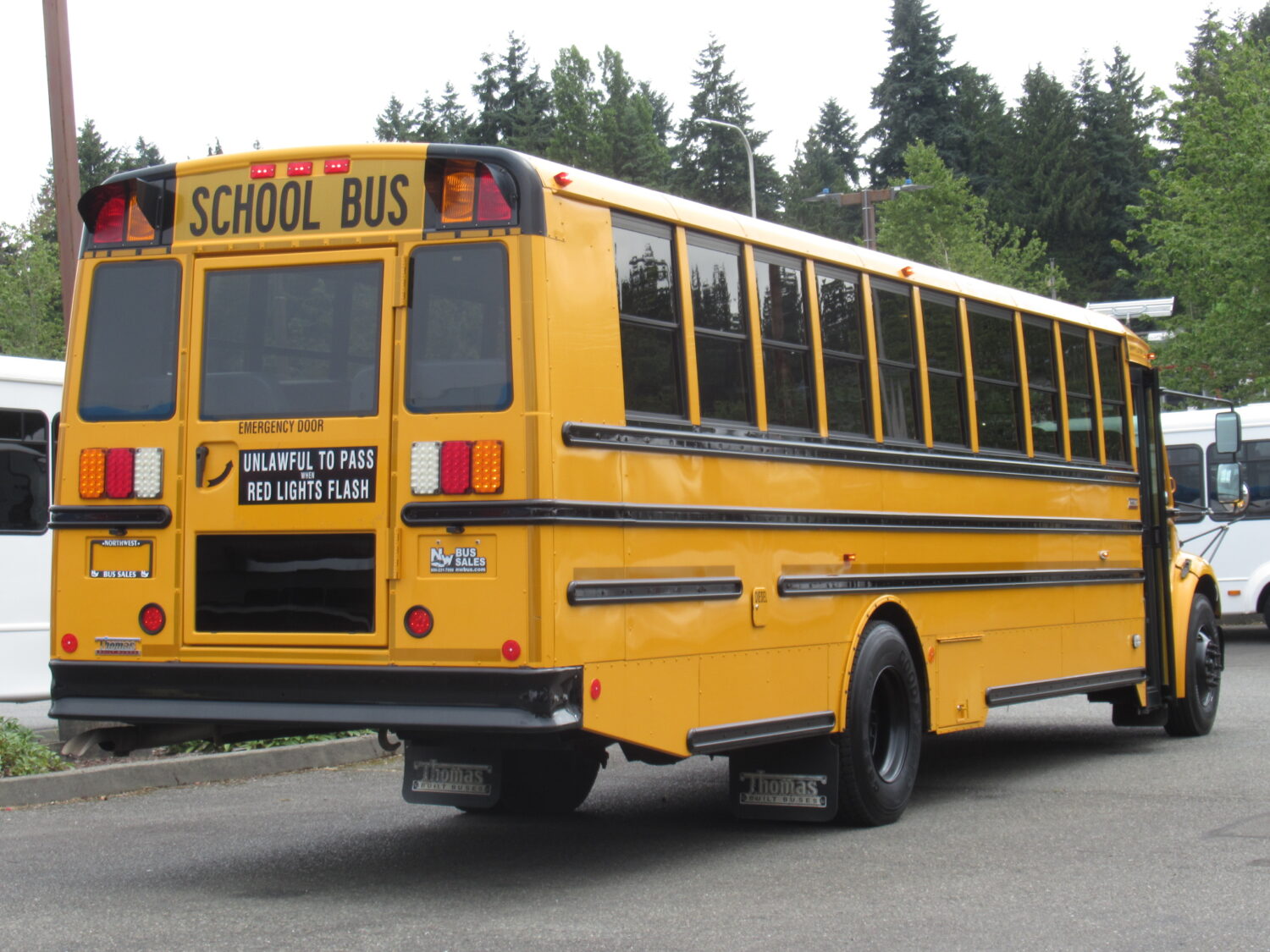 2016 Thomas Saf-T-Liner C2 72 Passenger School Bus - BJ0082 - Image 3
