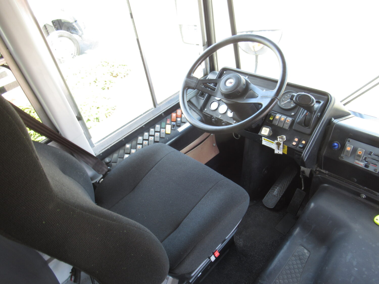 2007 Thomas Saf-T-Liner 24 Passenger ADA Short School Bus - B80829 - Image 5