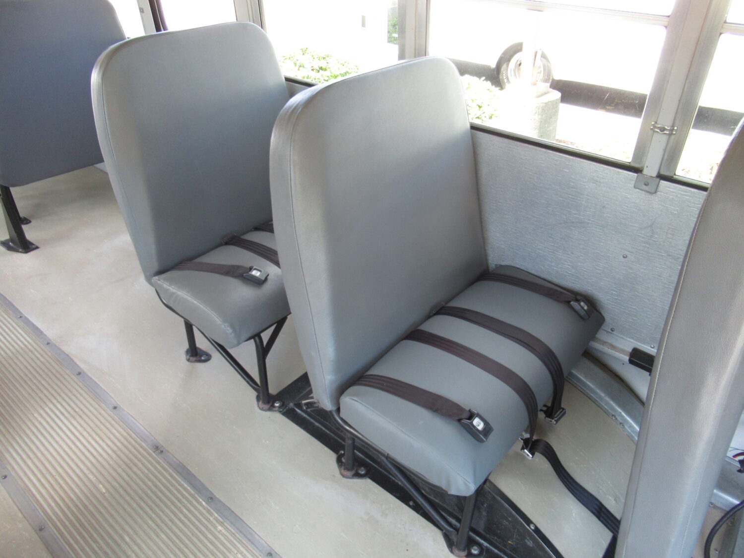 2007 Thomas Saf-T-Liner 24 Passenger ADA Short School Bus - B80829 - Image 9