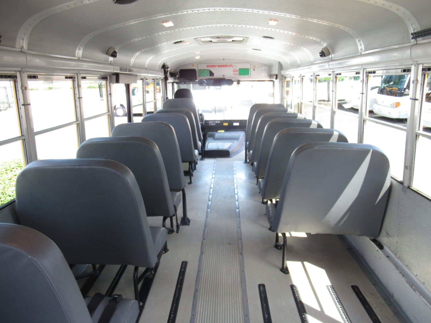 2007 Thomas Saf-T-Liner 24 Passenger ADA Short School Bus - B80829 - Image 8