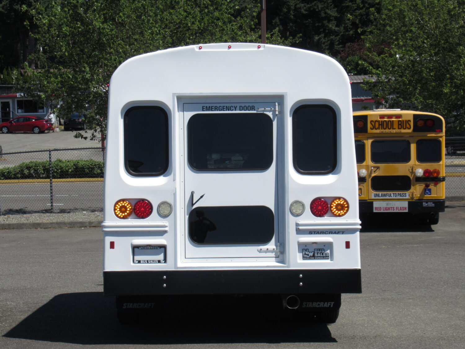 2014 Chevrolet Starcraft Prodigy 24 Passenger MFSAB - B22346 - Image 11
