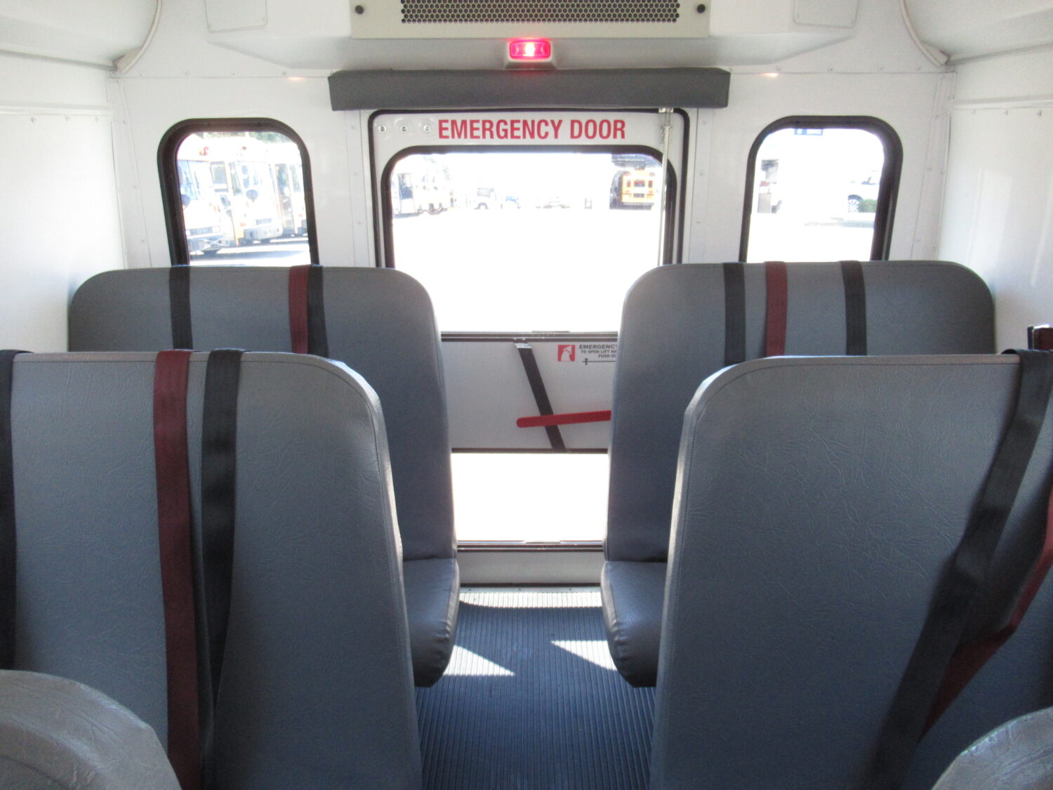 2014 Chevrolet Starcraft Prodigy 24 Passenger MFSAB - B22346 - Image 7