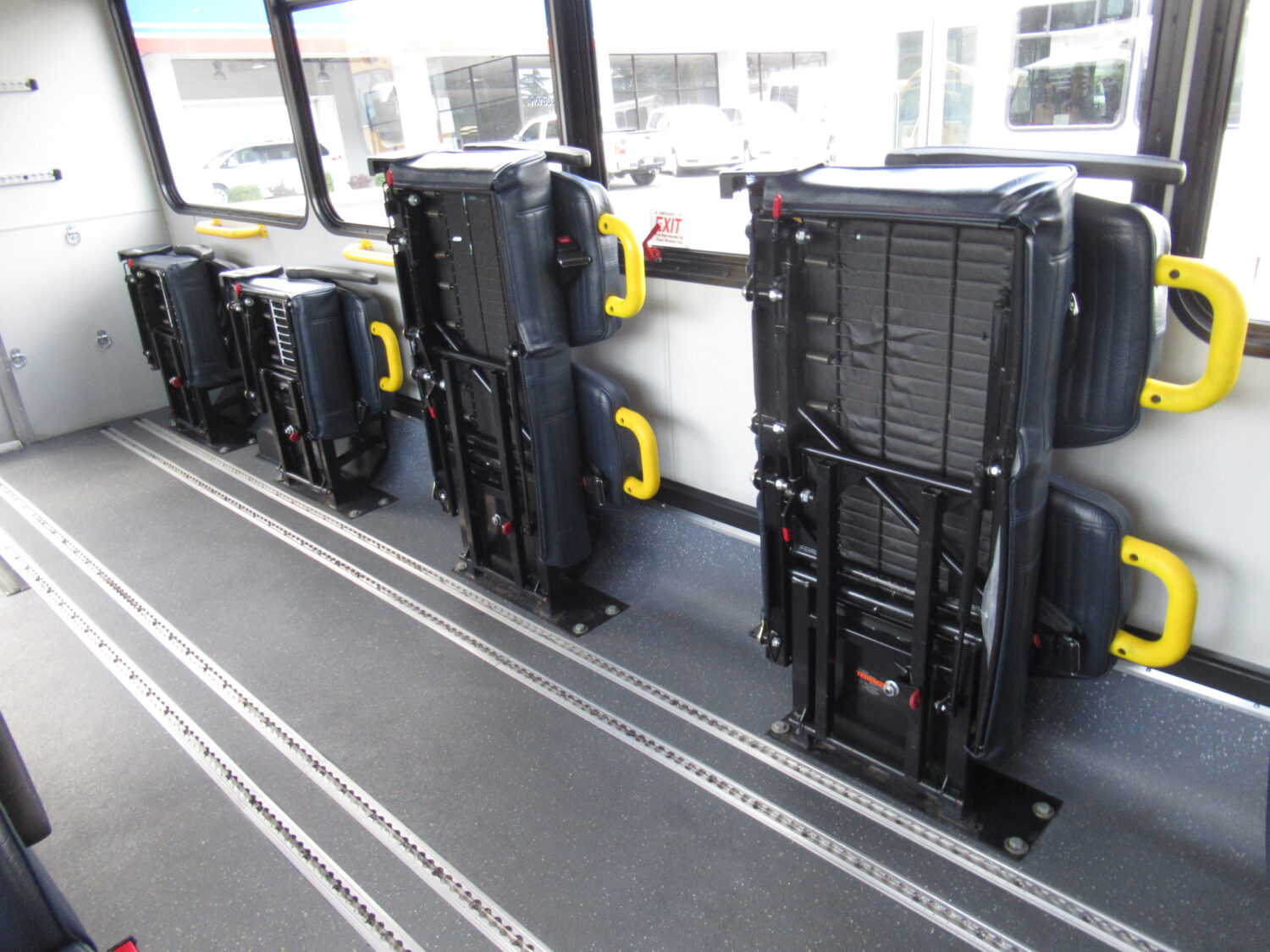 2016 Chevrolet Glaval Titan II 14 Passenger Shuttle Bus - S38327 - Image 9