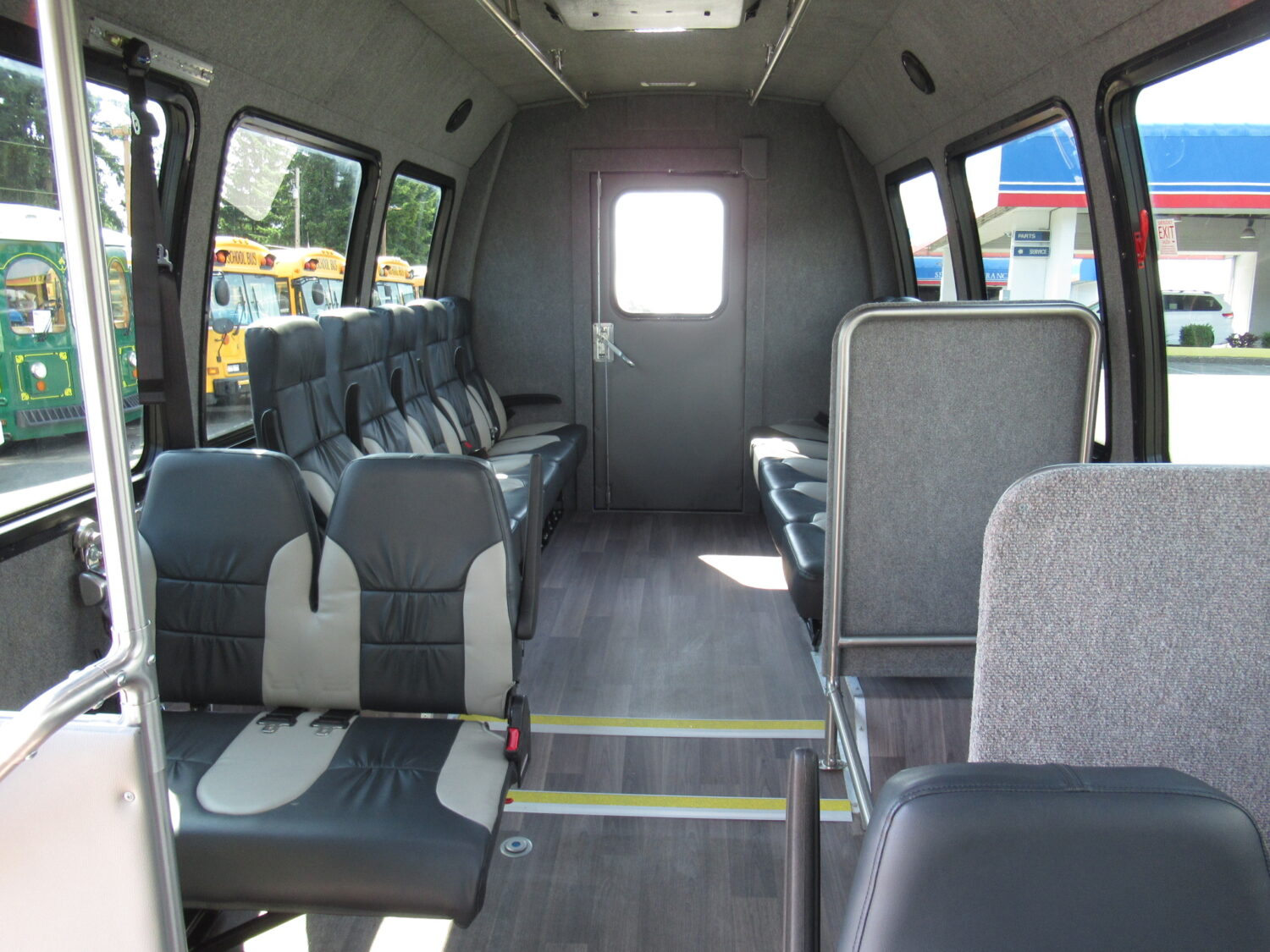 2017 Ford Elkhart Custom Designs KSIR Low Floor 14 Passenger Shuttle Bus - S71751 - Image 6