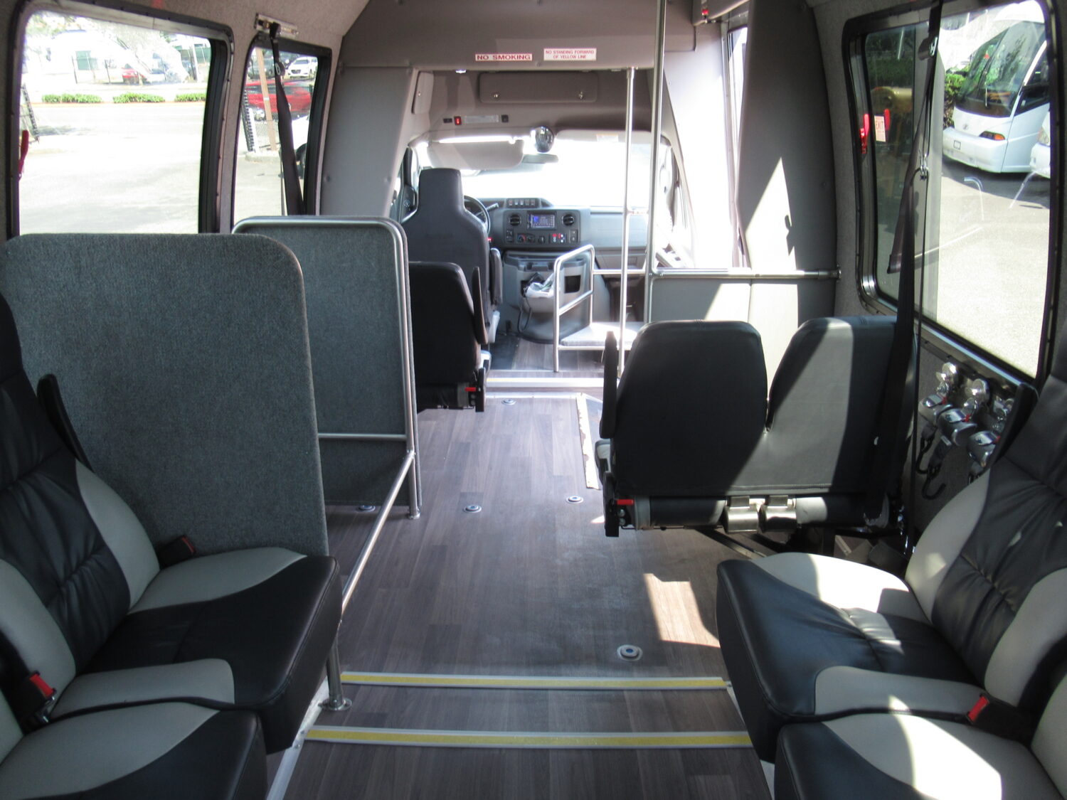 2017 Ford Elkhart Custom Designs KSIR Low Floor 14 Passenger Shuttle Bus - S71751 - Image 10