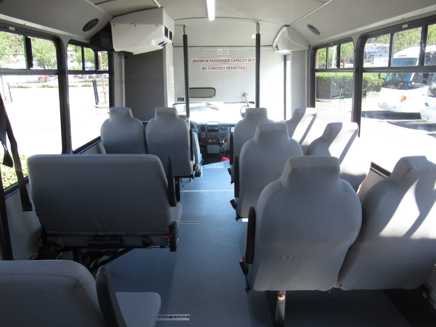 2016 Ford F-550 Champion Defender 16 Passenger ADA Shuttle Bus - S67830 - Image 8