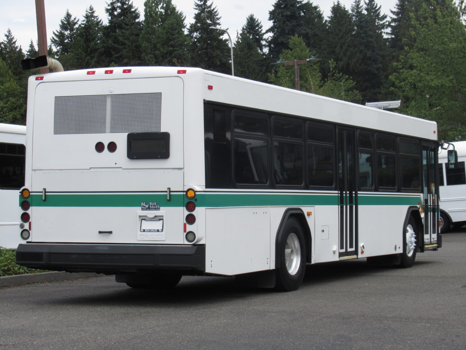 2008 Gillig Low Floor 32 Passenger ADA Transit Bus - T78051 - Image 3