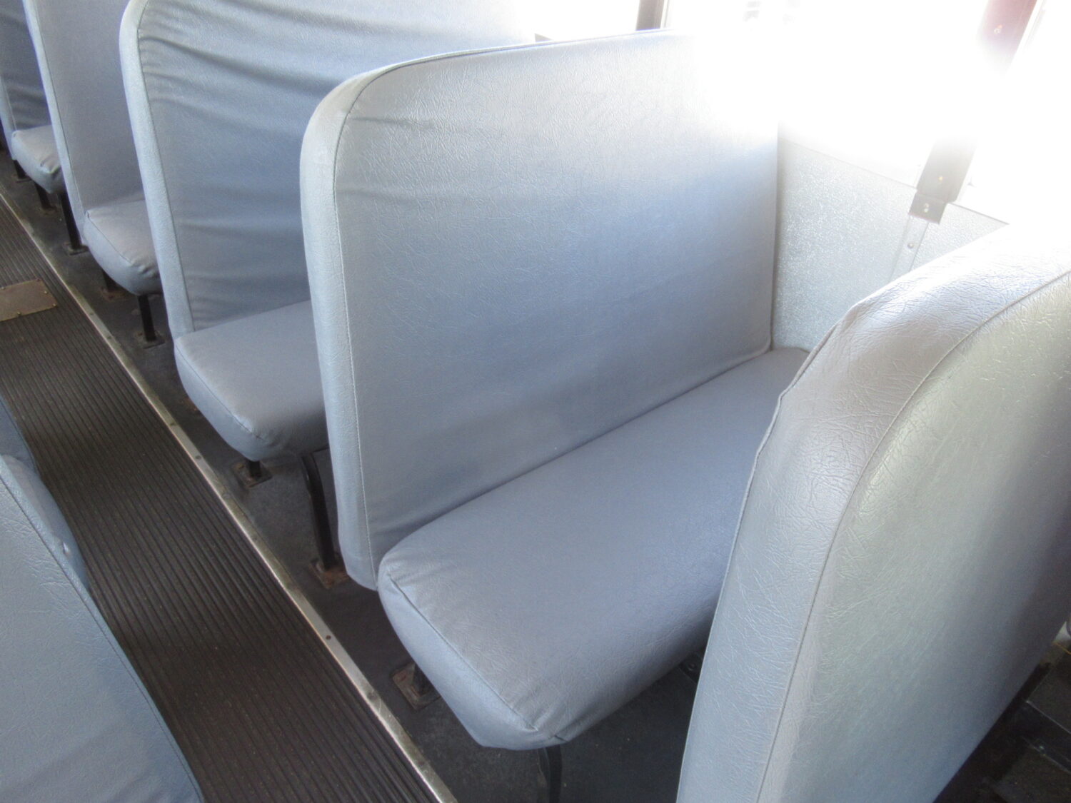 2005 International RE-300 81 Passenger School Bus - B81351 - Image 9