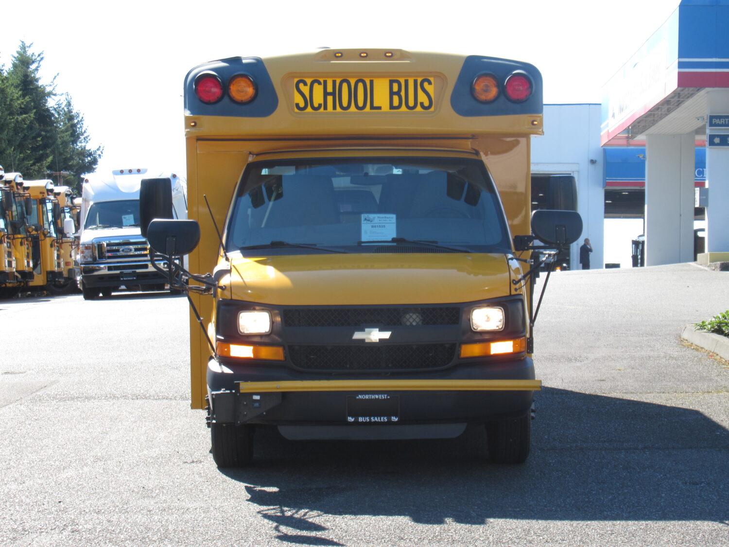 2011 Chevrolet Collins Super Bantam 24 Passenger School Bus - B61535 - Image 12