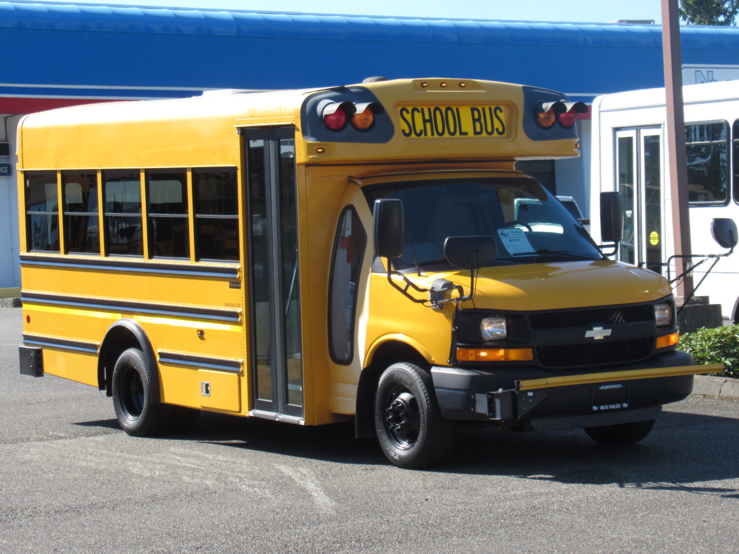 2011 Chevrolet Collins Super Bantam 24 Passenger School Bus - B61535