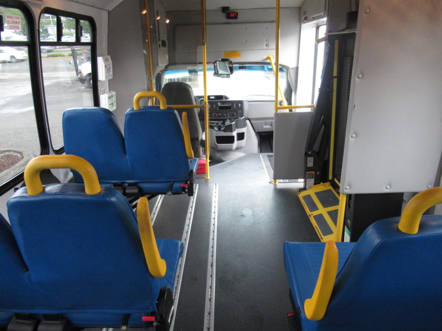 2013 Ford Goshen GC II 14 Passenger ADA Shuttle Bus - S28903 - Image 8