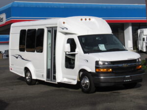 2024 Chevrolet Starcraft Starquest - 14 Passenger w/Rear Luggage - S01511