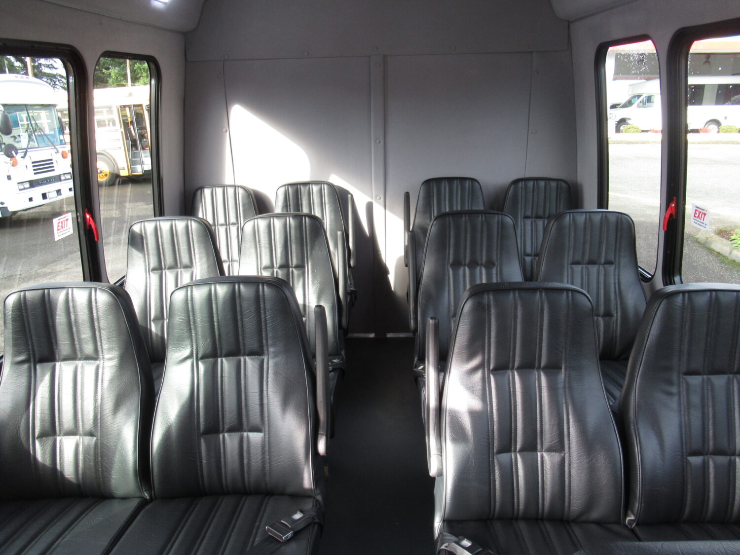 2023 Chevrolet Starcraft Starquest - 14 Passenger w/Rear Luggage - S12468 - Image 6