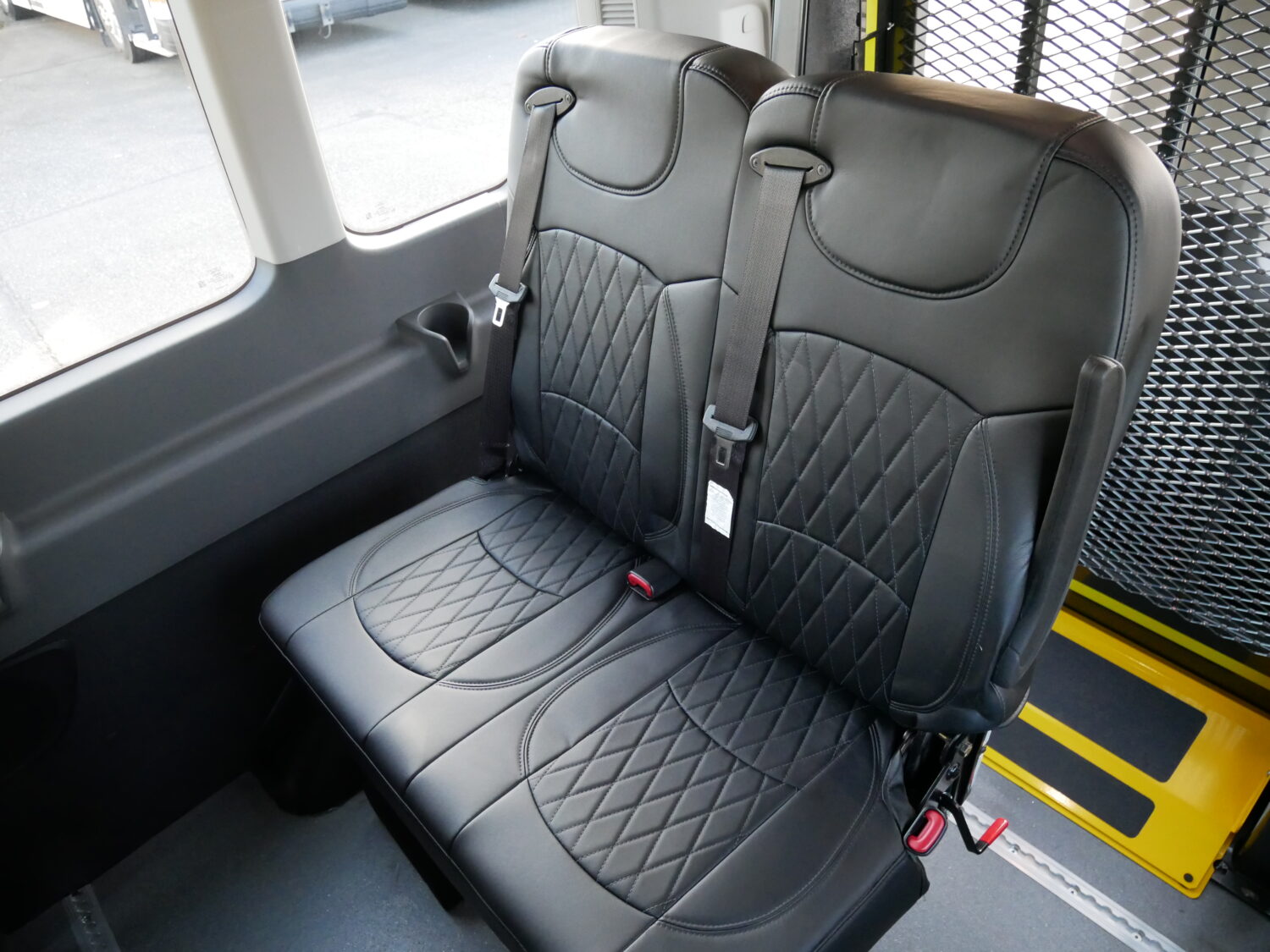 2024 Ford Transit AWD Prime Time Med-Transit 9 Passenger ADA Van - S07214 - Image 9