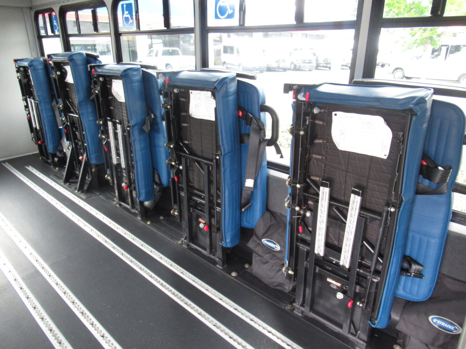 2017 Ford StarTrans Senator 14 Passenger ADA Shuttle Bus - S10324 - Image 9