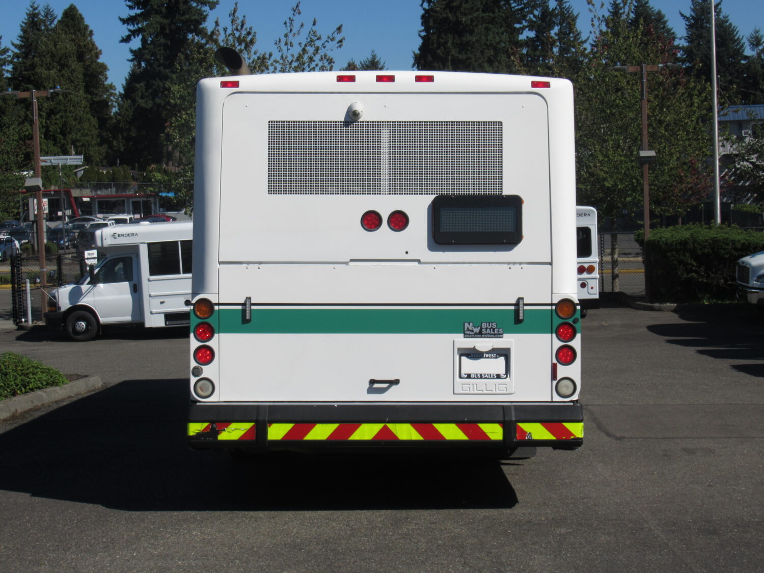 2006 Gillig Low Floor 32 Passenger ADA Transit Bus - T77050 - Image 11