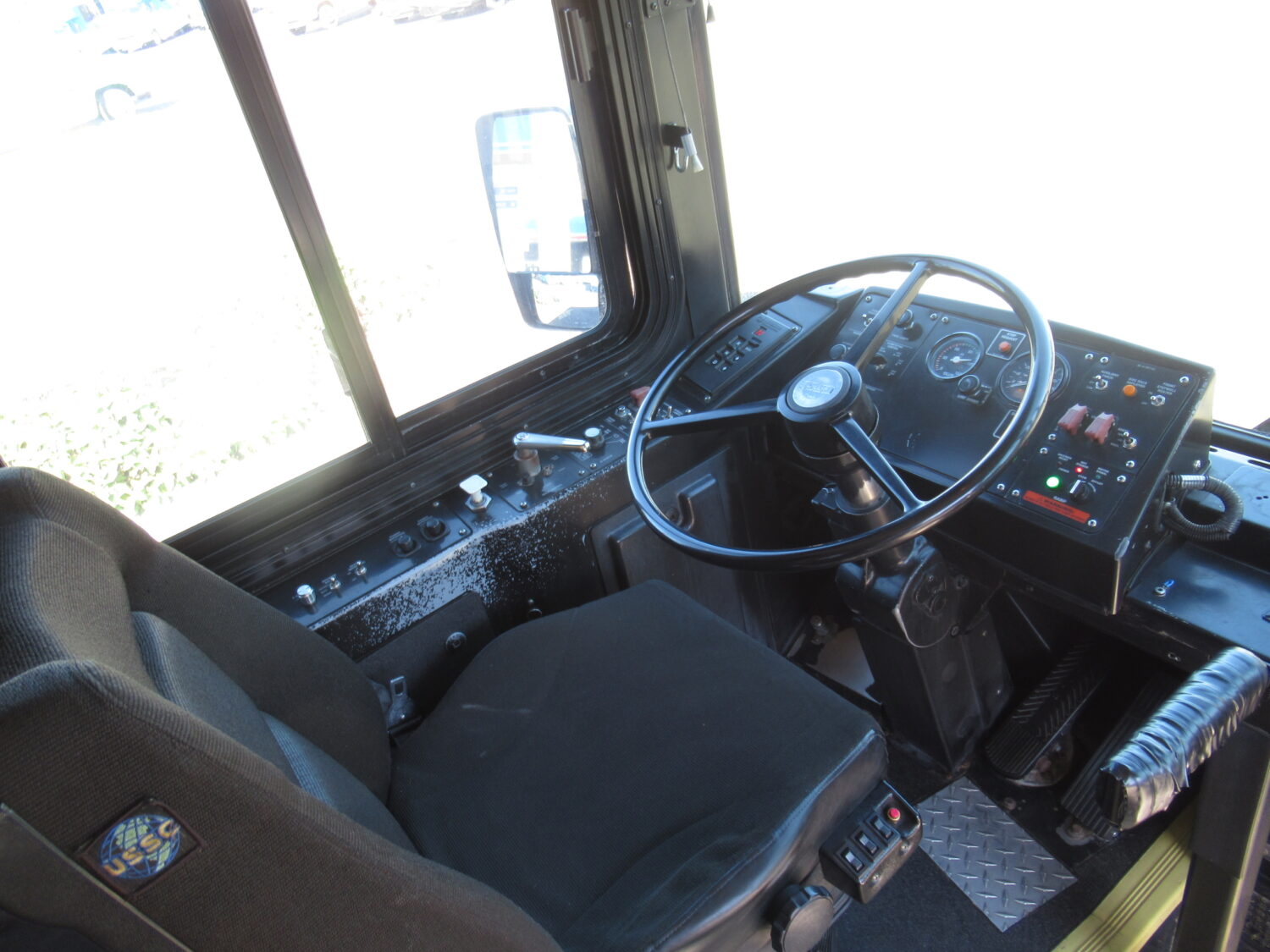 2006 Gillig Low Floor 32 Passenger ADA Transit Bus - T77050 - Image 5