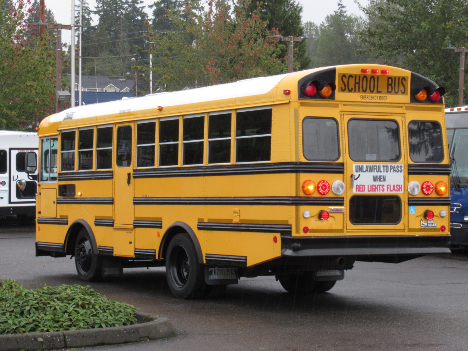 2007 Thomas Saf-T-Liner 22 Passenger ADA Short School Bus - B80828 - Image 4