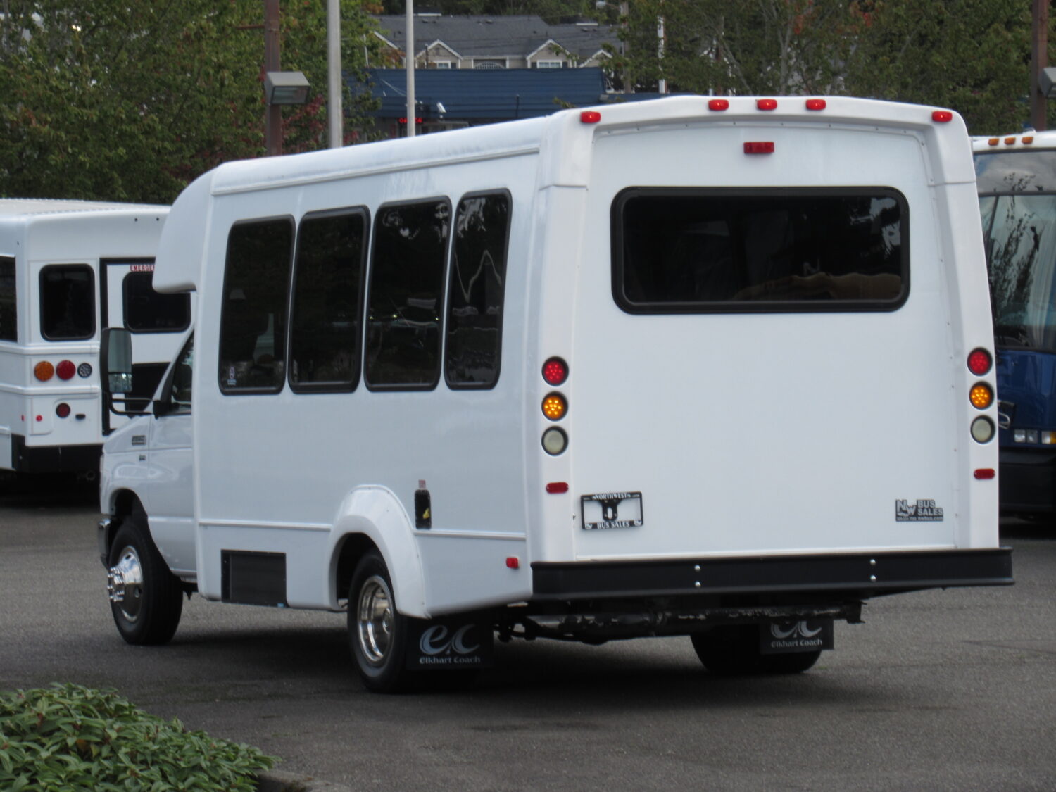 2014 Ford Elkhart ECII 12 Passenger + 2 Wheelchair Shuttle Bus - S97478 - Image 4