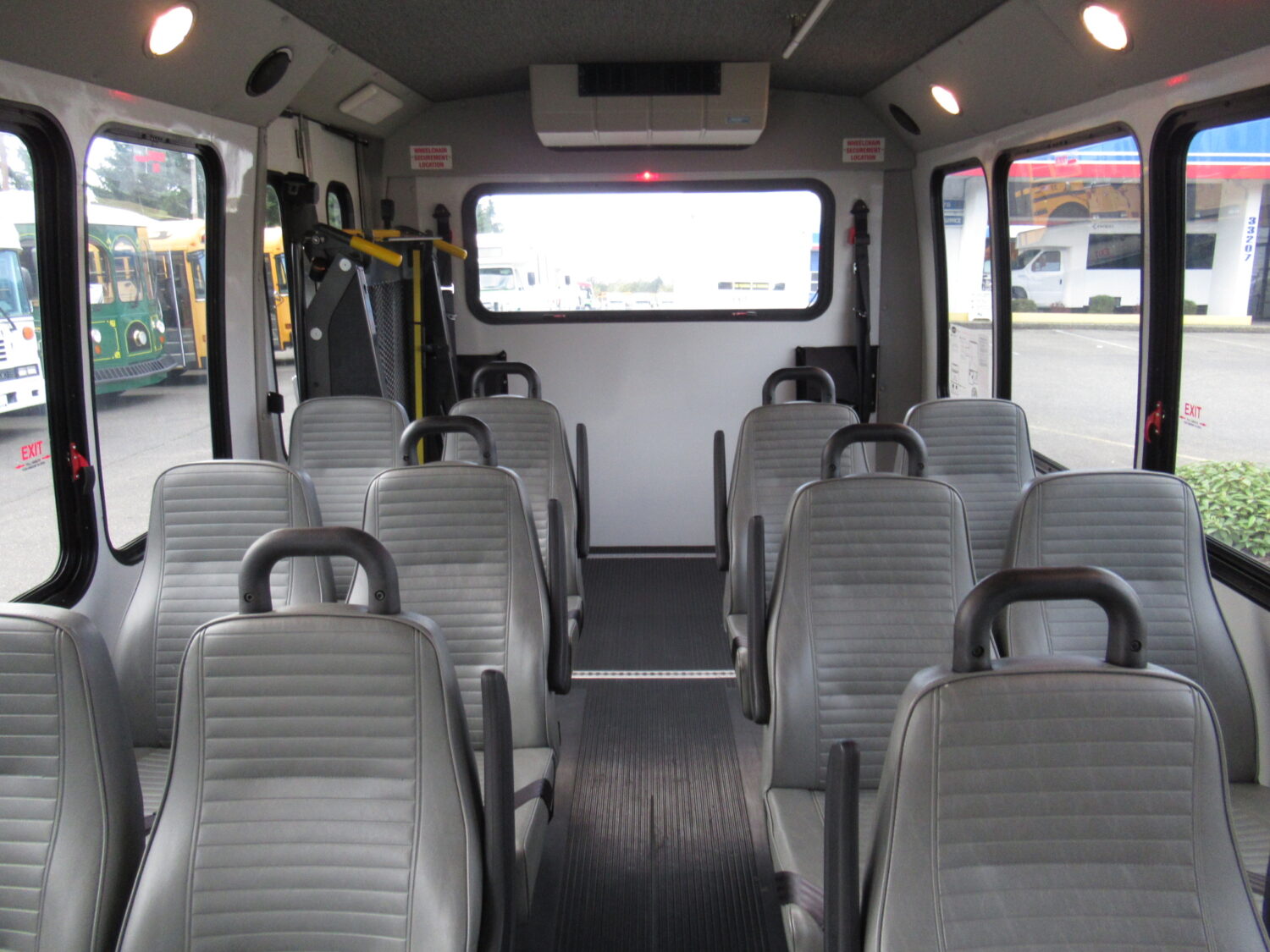 2014 Ford Elkhart ECII 12 Passenger + 2 Wheelchair Shuttle Bus - S97478 - Image 6