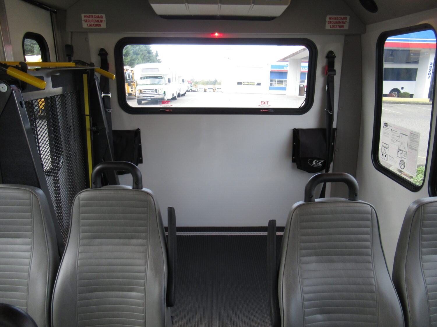 2014 Ford Elkhart ECII 12 Passenger + 2 Wheelchair Shuttle Bus - S97478 - Image 7