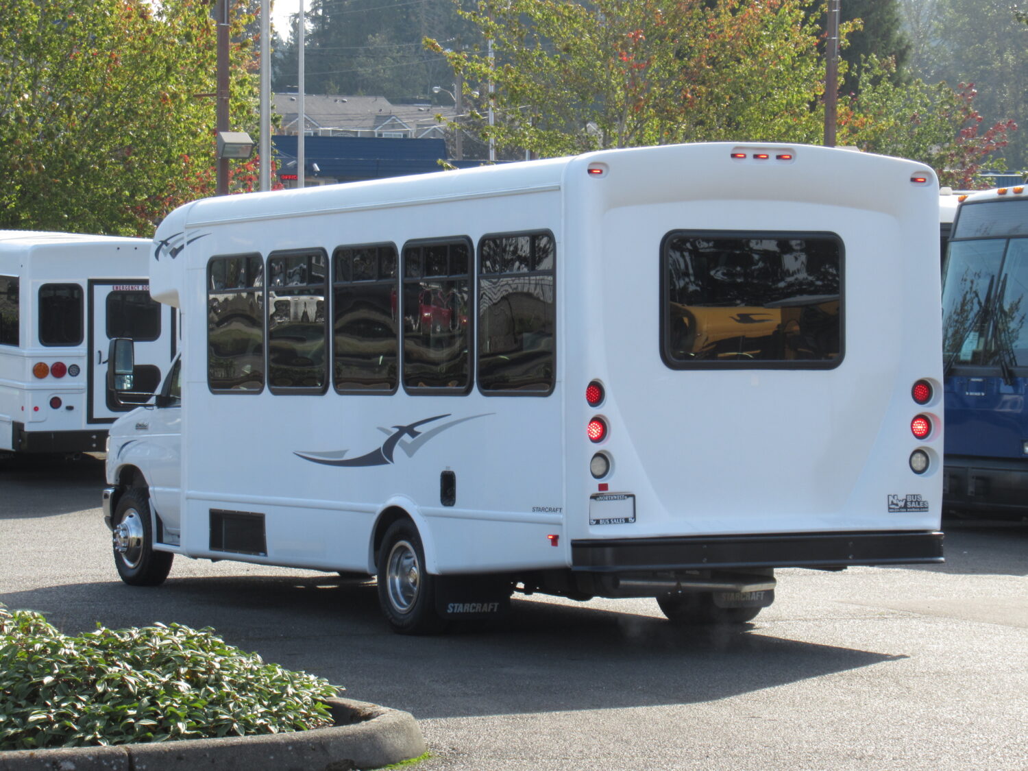 2015 Ford Starcraft Allstar 20 Passenger ADA Shuttle Bus - S00763 - Image 4
