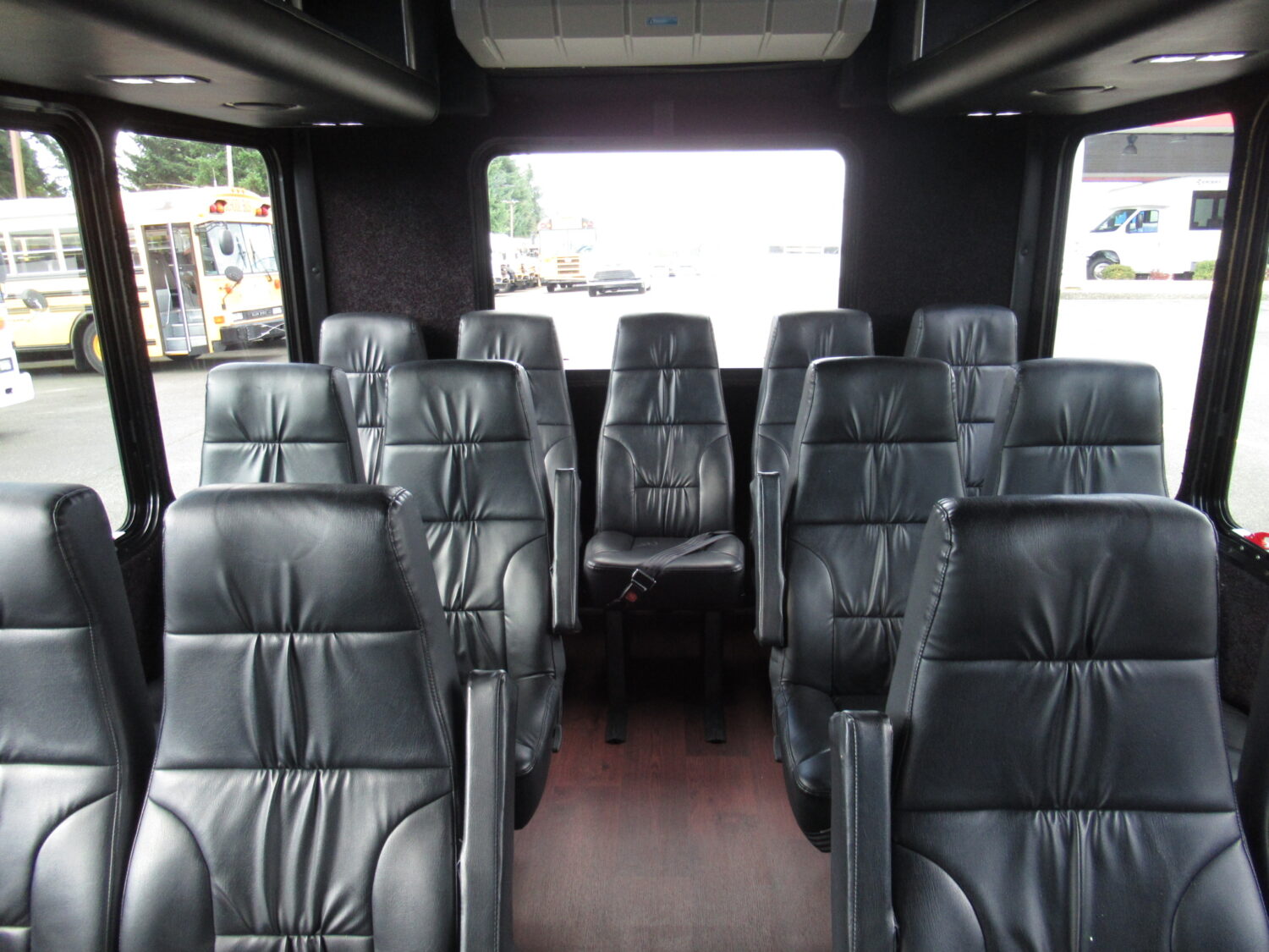 2015 Ford Starcraft Allstar 21 Passenger Shuttle Bus - S14439 - Image 7
