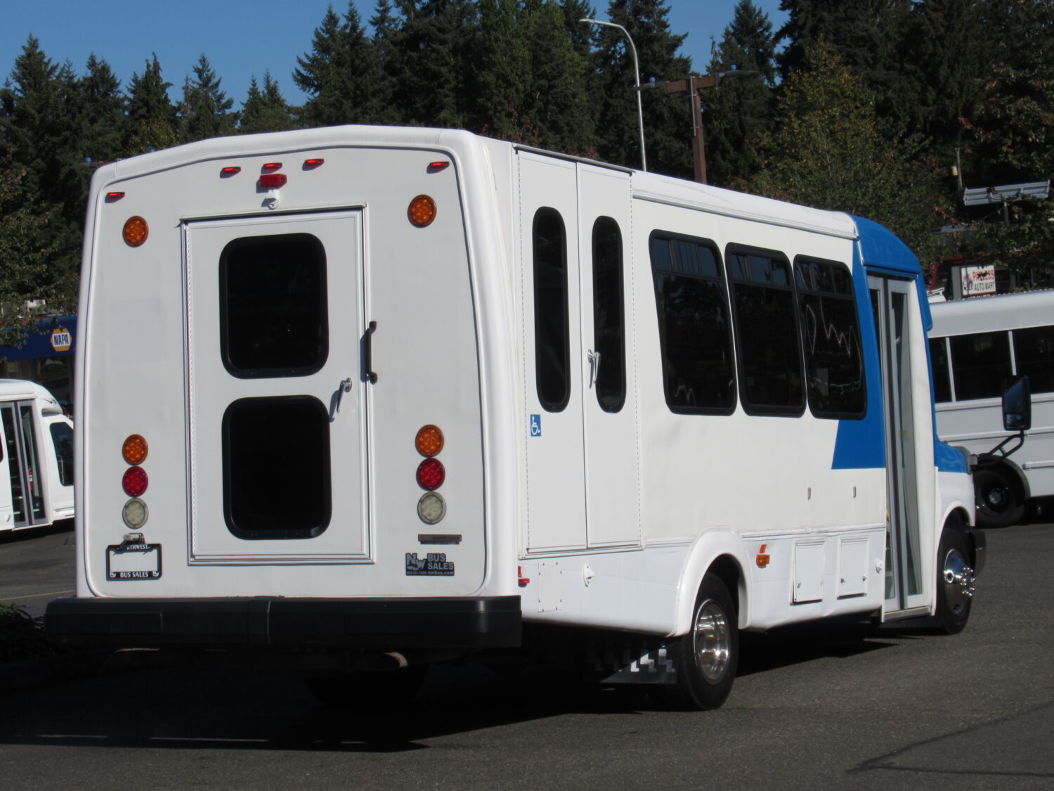 2014 Chevrolet Goshen 15 Passenger ADA Shuttle Bus - S43113 - Image 3