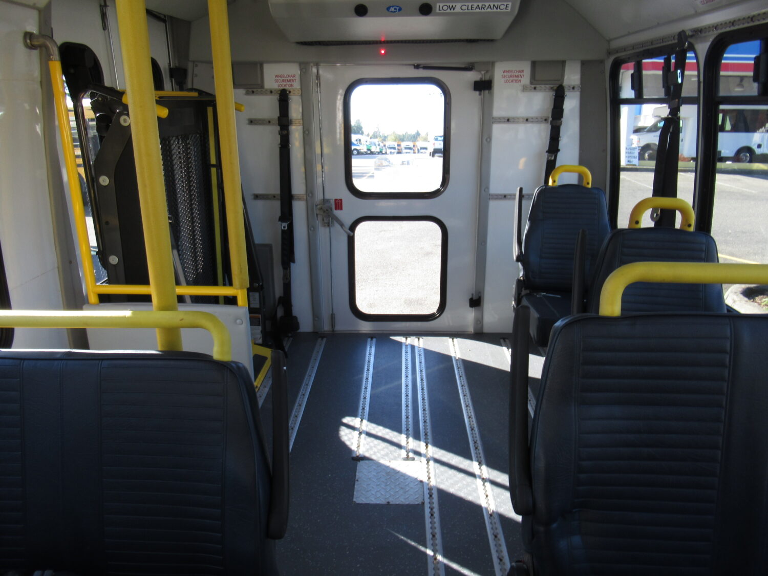 2014 Chevrolet Goshen 15 Passenger ADA Shuttle Bus - S43113 - Image 7